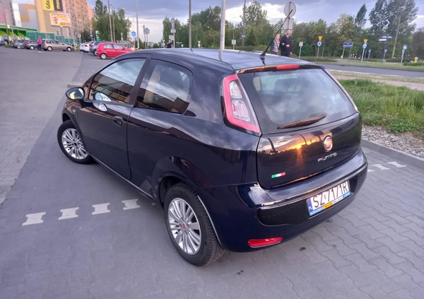 Fiat Punto cena 16000 przebieg: 124090, rok produkcji 2011 z Zabrze małe 56